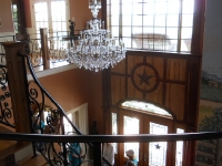 crystal-chandelier-at-thomas-ranch